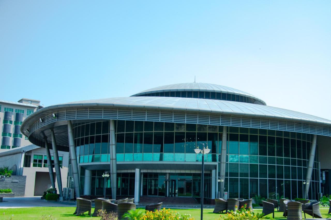 Hotel Jacaranda Heights Islamabad Esterno foto