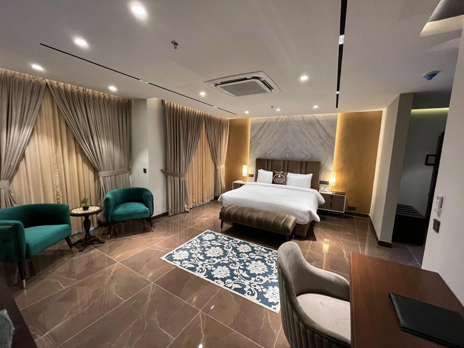 Hotel Jacaranda Heights Islamabad Esterno foto